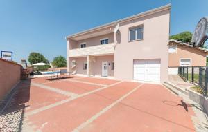 Elegant Villa Jure with private pool