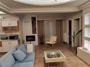Achilles Apartment
