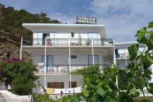 Nikos Hotel - 普拉索尼西