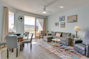 Sunny Fort Walton Beach Condo - Walk to Ocean!