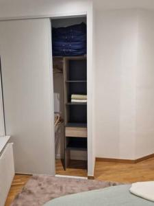 Appartements appartement entier sur Reims - 4 Voyageurs : photos des chambres