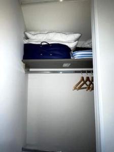 Appartements appartement entier sur Reims - 4 Voyageurs : photos des chambres