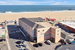 Oceanfront Villa 2(103) - Boardwalk oceanfront