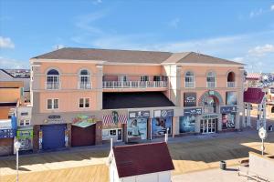 Oceanfront Villa 2(103) - Boardwalk oceanfront