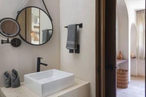 NewPrivate pool.200mb.#1 rooftop