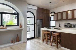 NewPrivate pool.200mb.#1 rooftop