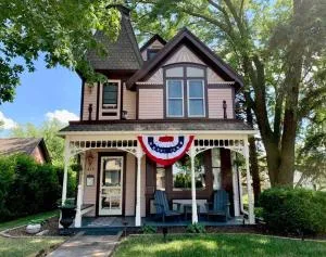 Charming Historic Haus - Located downtown Waconia - Waconia