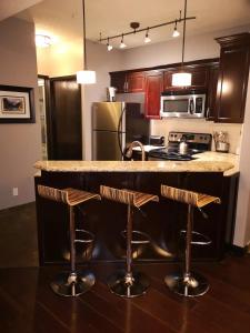 Sweet Condo Canmore GR：）