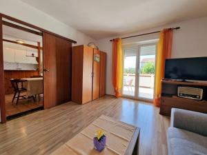 Apartments with parking space Barbat, Rab - 22217