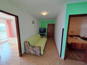 Apartments with parking space Barbat, Rab - 22217