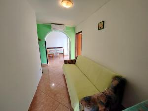 Apartments with parking space Barbat, Rab - 22217