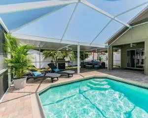 (HGR) Poolside Paradise: Vacation retreat. (Heated Pool) - West Chase