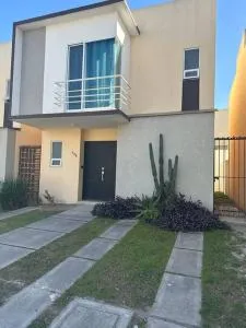 Hermosa residencia con alberca en Apodaca - Hidalgo