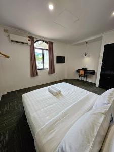 Luna Hotel by Moonknight