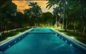 Hotel NUDISTA - Luz de Luna NUDE - Estudiante