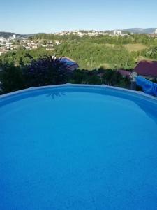 Maisons de vacances Maison calme avec piscine et vue imprenable. : photos des chambres