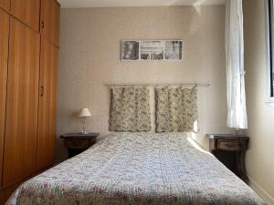 Appartements 511 - A Erquy, en bordure de la plage du centre et a 300m du centre des commerces : photos des chambres