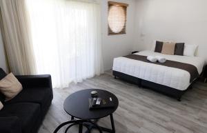 Aston Hill Motor Lodge