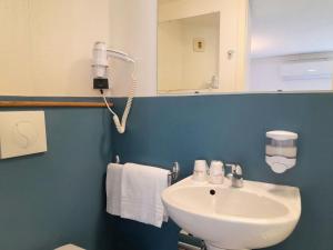 Hotels Fasthotel Narbonne : photos des chambres
