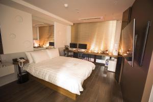 Phòng Tiêu Chuẩn Giường Đôi (Standard Double Room)