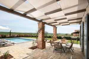 Rustic Villa Cardamine with a pool in Istria