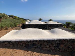 Dammuso Faraglione del Fico dIndia