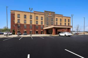Comfort Suites Nashville near Percy Priest Lake