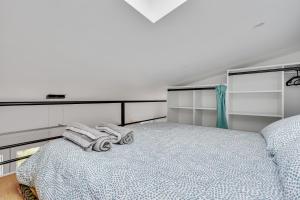 Studio avec mezzanine - Wifi - Proche Paris (R8)