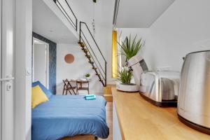 Studio avec mezzanine - Wifi - Proche Paris (R8)