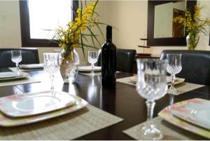 Villa Nostra- Cars Included