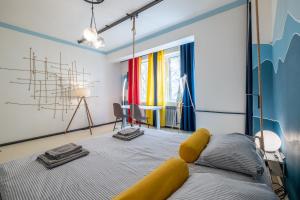 Modern , spacious 2BR apartment in top center