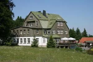 waldhotel AUSZEIT - 塔内