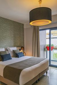 Twin Room with Balcony room in Hotel Benahoare