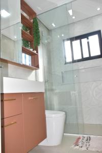 Sobrado encantador, próximo BR 277 e Hotel Rafain