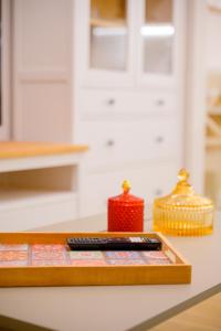 New modern 2nd floor apartment