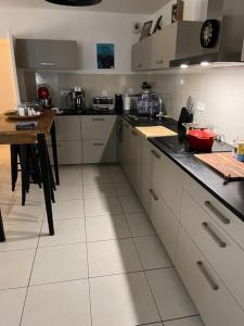 Appartements Residence calme proche des commerces et plages : photos des chambres