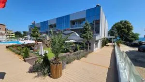 Dodo Beach Hotel - 洛泽内茨