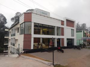 SANANDREAS HOTEL Yogiroomsonline