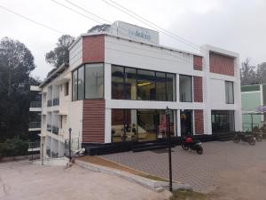 SANANDREAS HOTEL Yogiroomsonline