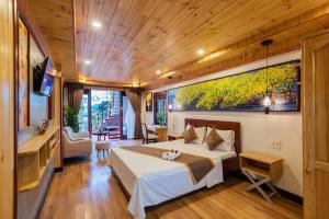 Phòng Đôi Loại Sang (Deluxe Double Room)