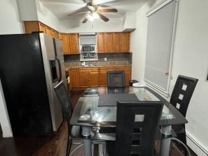 NYC Gateway: Cozy Home with Easy Access