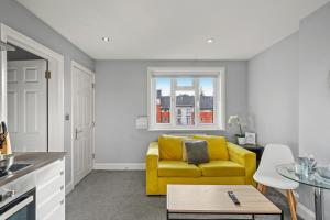 BridgeCity Modern Holiday Condo in Maidstone - f8