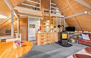 2 Bedroom Beautiful Home In Hemmet