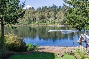 Milwaukie Riverfront Guest House - Lake Oswego