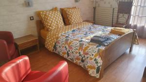 Sejours chez l'habitant CHAMBRE D'HOTES 20 MN PUY DU FOU : photos des chambres