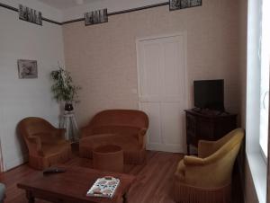 Appartements F2 1ER ETAGE : photos des chambres
