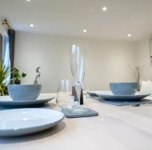 Luxury Cabin with Hot-Tub & Cold Plunge!