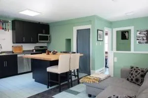 Comfy Apt, Top Floor, Excellent Kitchen - Eastern Passage