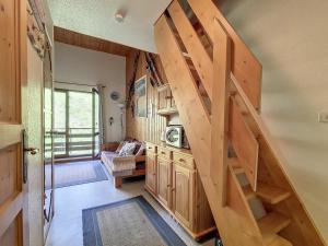 Charmant Appartement avec Mezzanine, Balcon et Garage Privé - Proche des Pistes - FR-1-344-1064