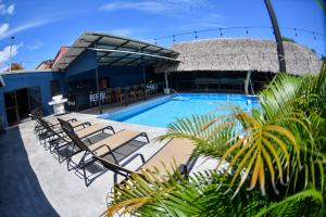 Republik Hotel & Steak House